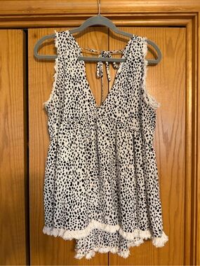 Umgee Cream and Black Spotted Sleeveless V-Neck Tank